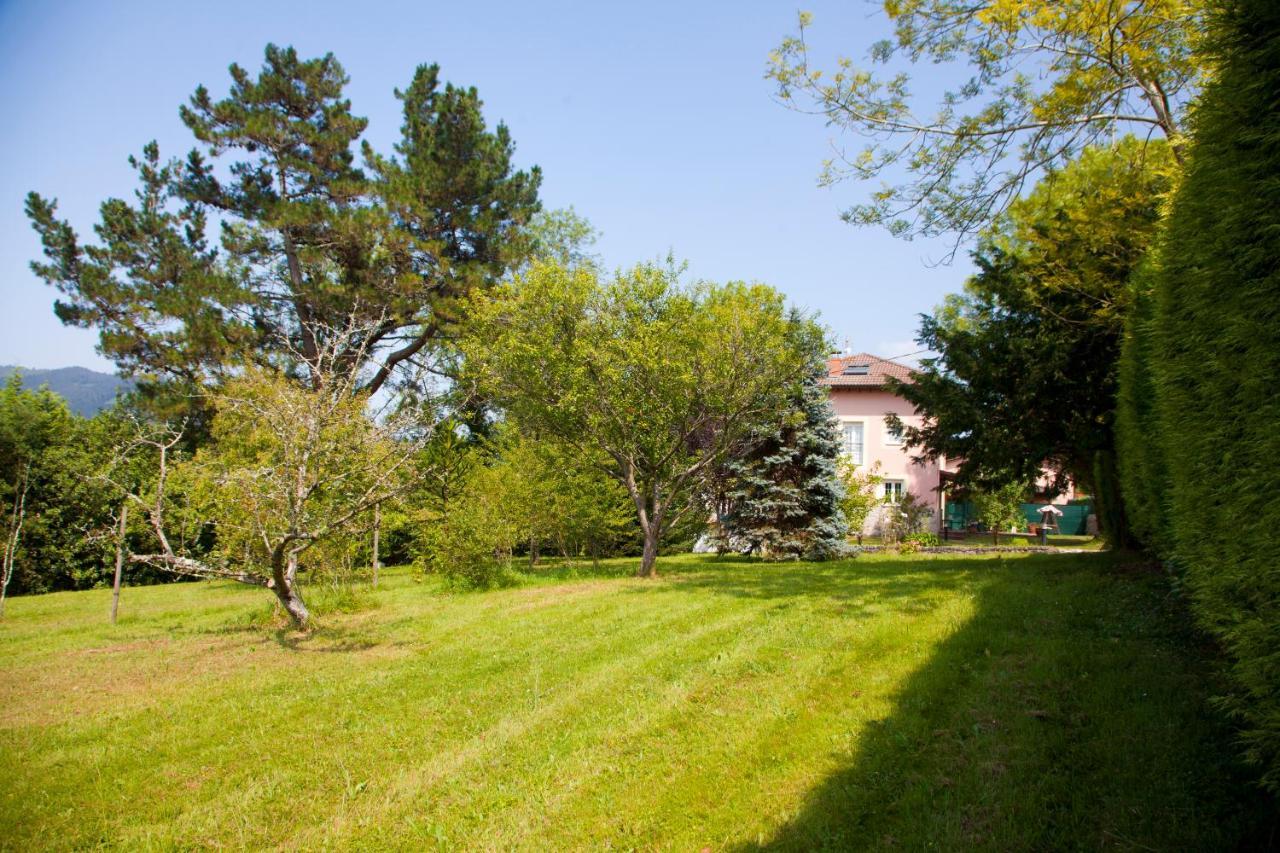 Villa Mercedes Piloña Exteriör bild