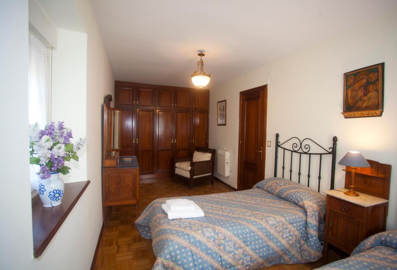 Villa Mercedes Piloña Exteriör bild